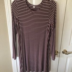 Long sleeve t-shirt dress(maroon and white stripe)